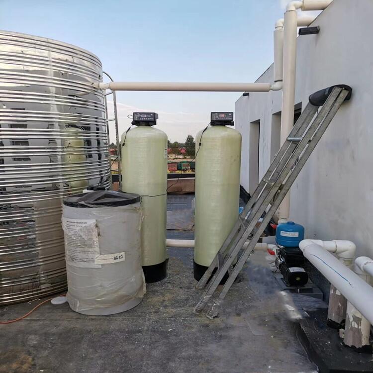 豐臺區(qū)硬水處理食品級樹脂全自動軟化水冀誠科玻璃鋼罐體