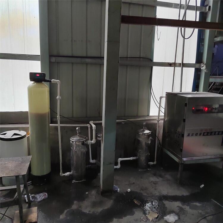 順義區(qū)水處理老店全自動(dòng)軟化水設(shè)備冀誠科玻璃鋼罐體